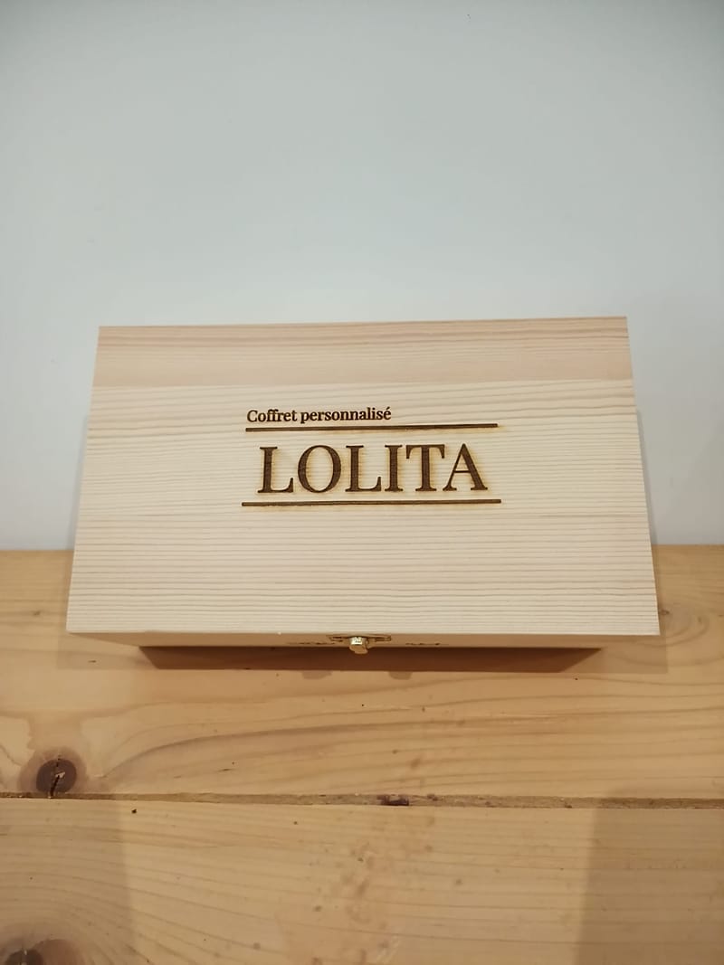 Coffret Personnalisé – Création Intuitive